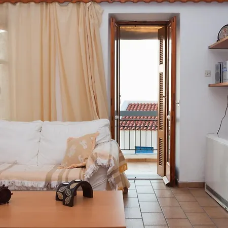 Holiday home Cozy Little House In Ioulida - Kea *